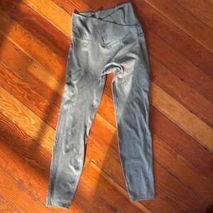 Halara green 7/8 tights